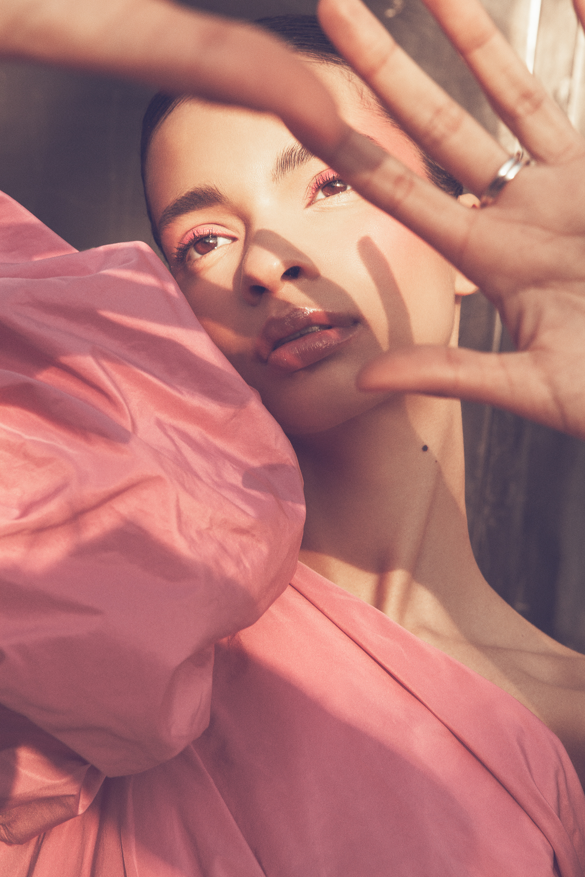Fashion editorial photography — fěn 粉 for Anon Magazine, by Esther Delgado, Barcelona fashion photographer