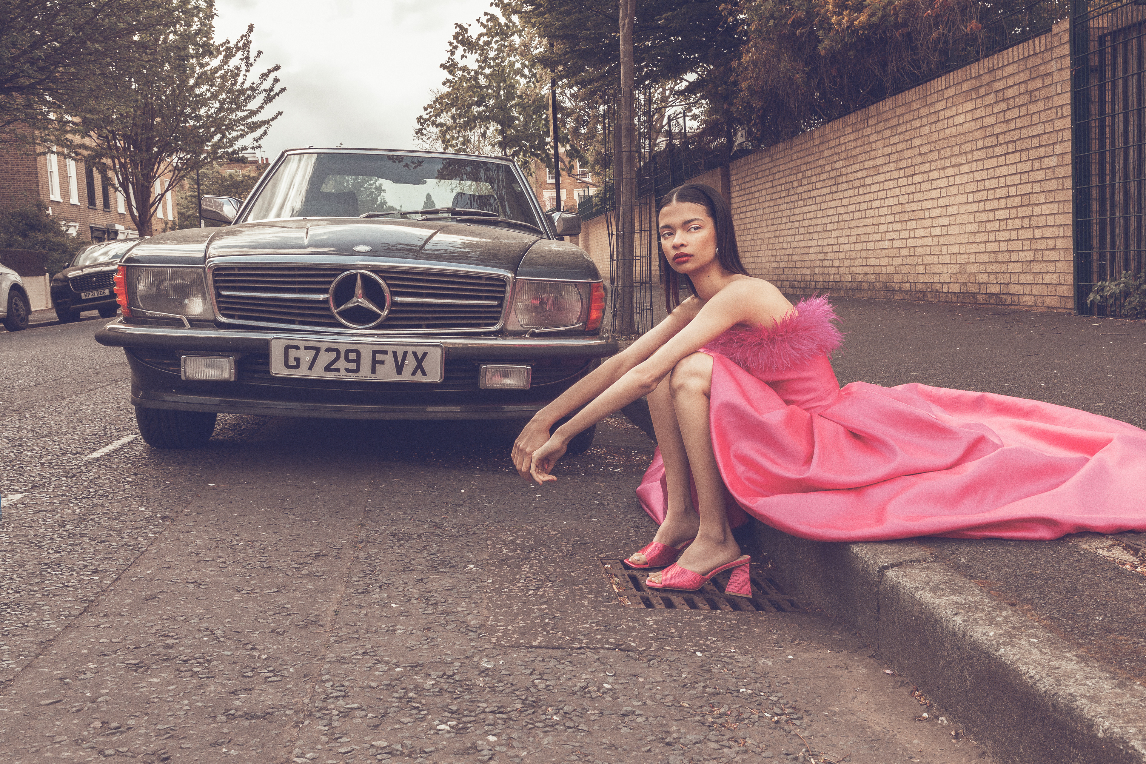 Fashion editorial photography — fěn 粉 for Anon Magazine, by Esther Delgado, Barcelona fashion photographer