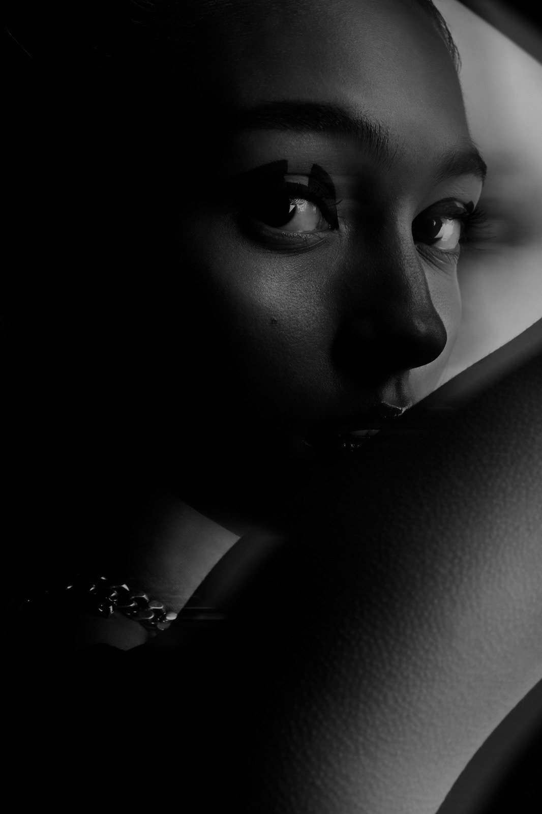 Fashion editorial photography — Hold Me Tight for Mob Journal, by Esther Delgado, Barcelona fashion photographer