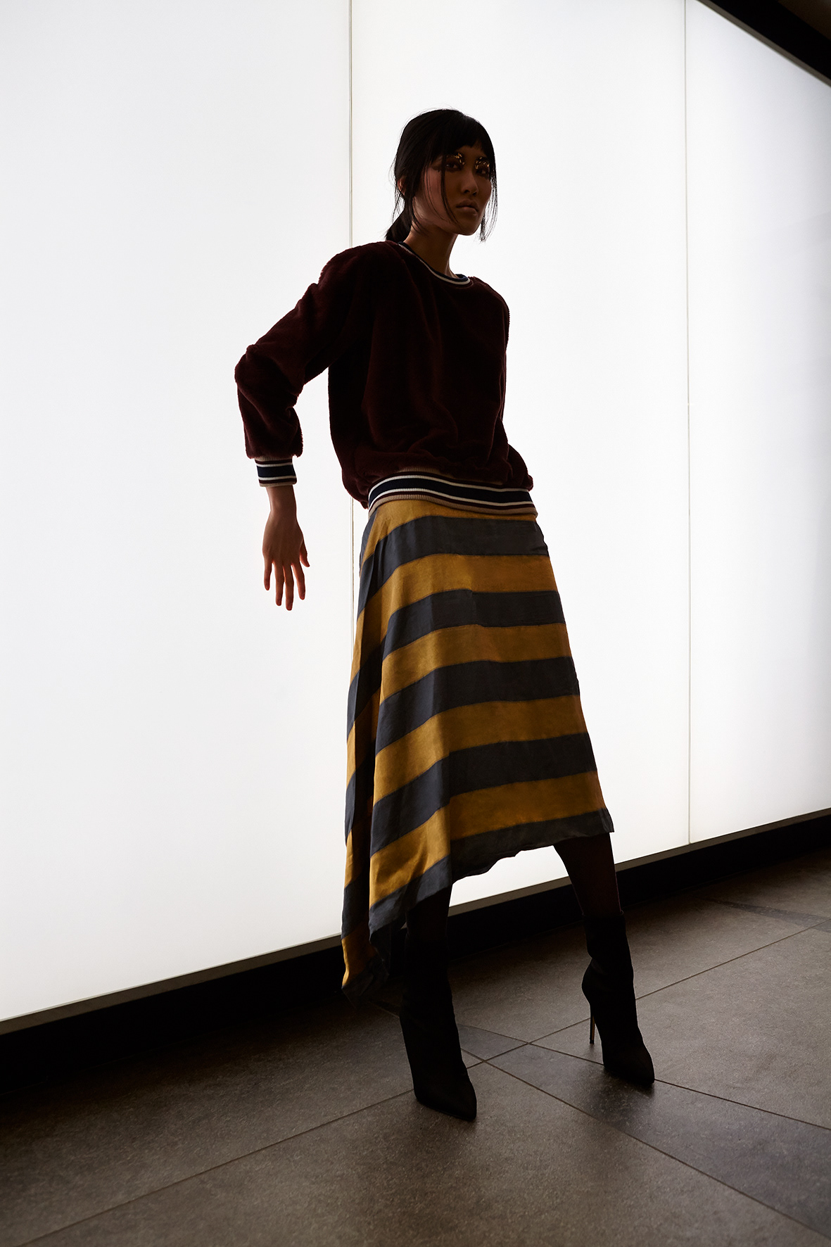 Fashion editorial photography — No Light for XIOX Magazine, by Esther Delgado, Barcelona fashion photographer