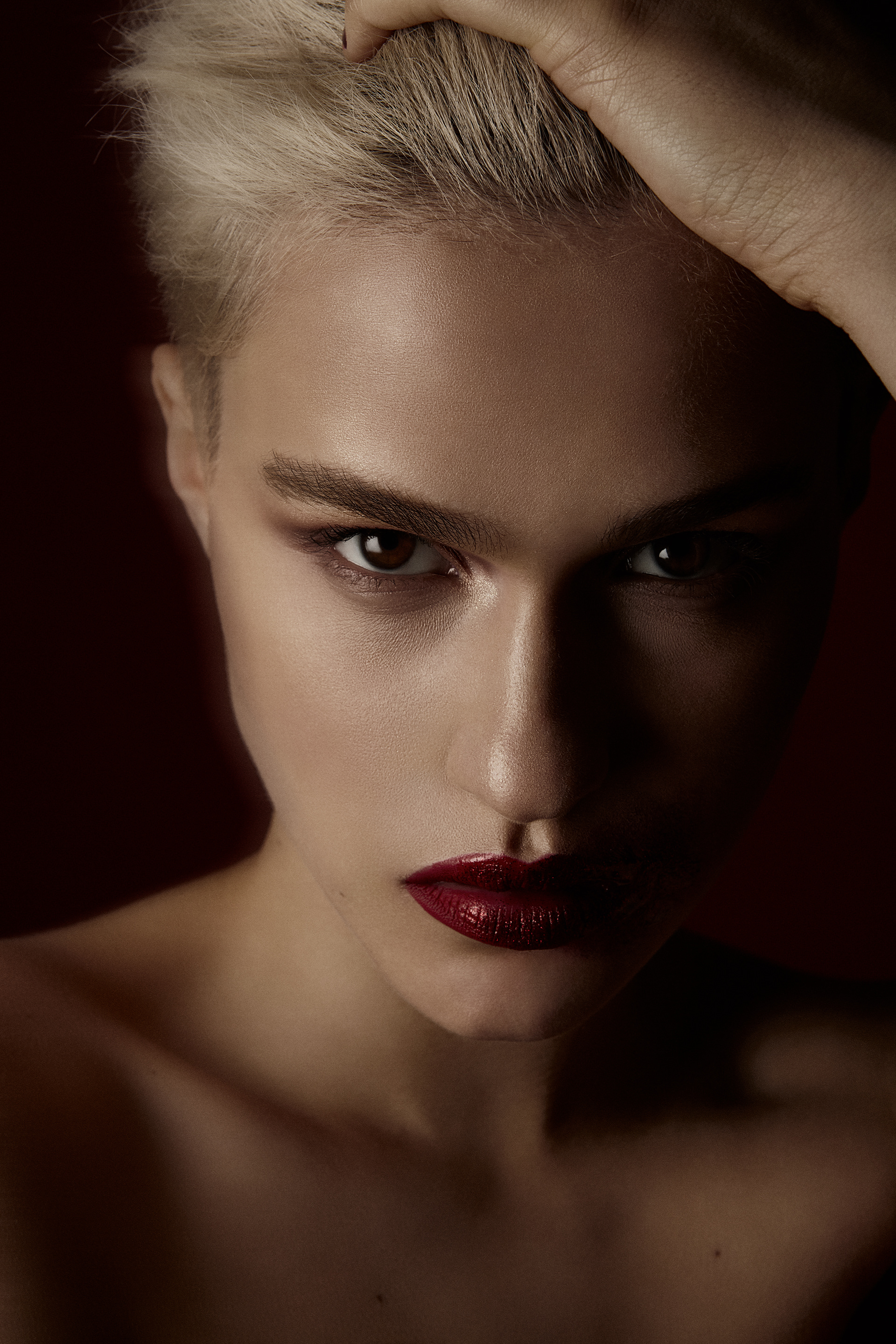 Fashion editorial photography — Yo Soy Ella for This Bitch Magazine, by Esther Delgado, Barcelona fashion photographer
